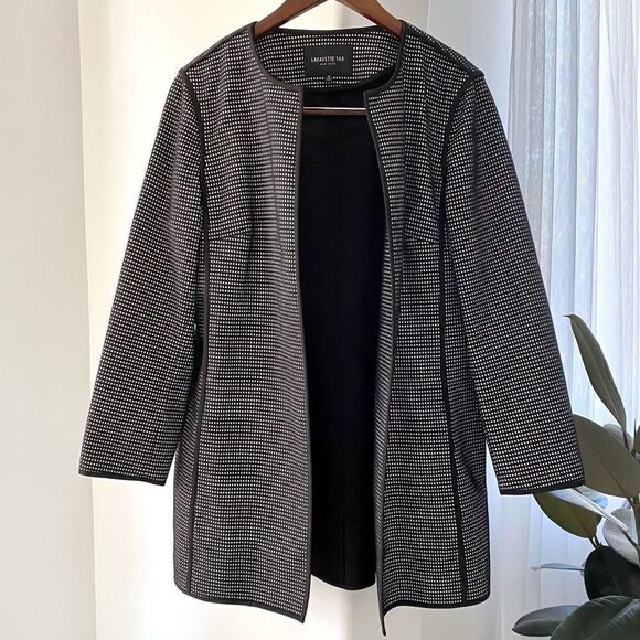 Lafayette 148 Collarless Cape in Black/White, Size 12